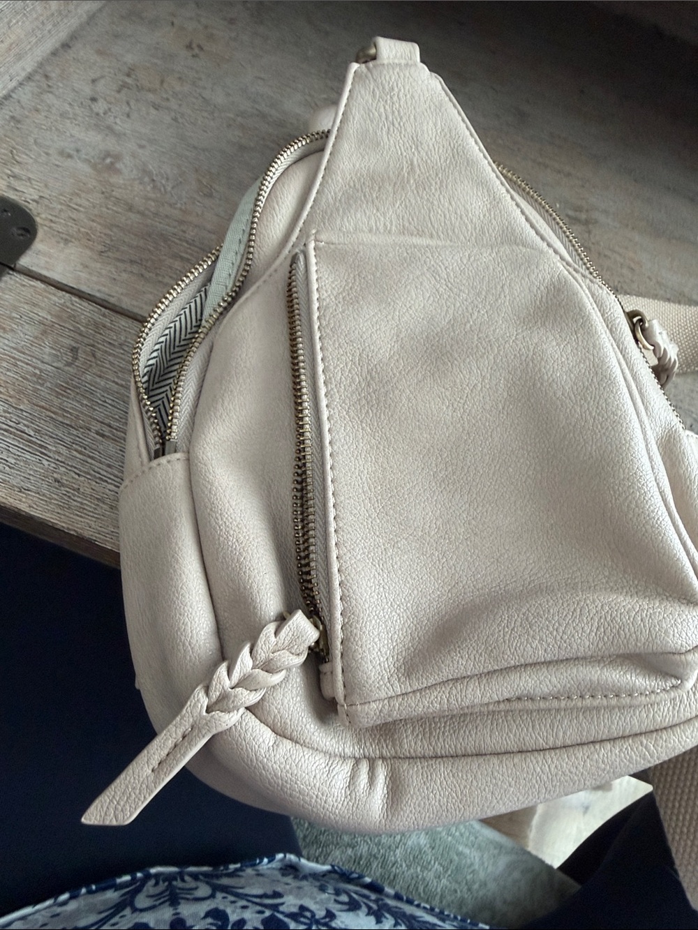 Urban Expressions Cream Leather Crossbody Sling Bag - Cream - Picture 2 of 6